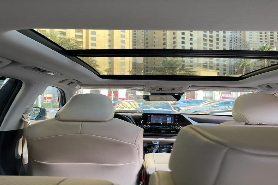 Best Chauffeur Drive with Toyota Highlander in Dubai 2023